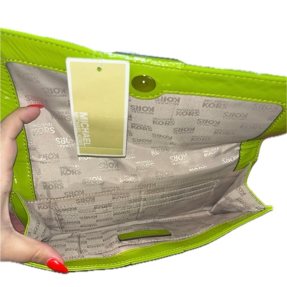 MICHAEL Michael Kors Women’s Sutton Leather Clutch, Lime - Picture 2 of 16